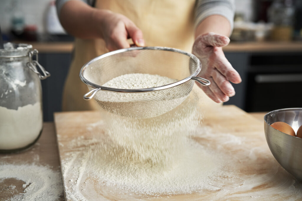 Flour Dredger or Sifter - Best Pasta Equipment to Prepare And Cook Fresh Pasta like Handmade - Chef's Deal
