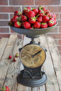 A commercial bowl scale - Weigh Precisely with Commercial Kitchen ScalesÂ - Chef's Deal