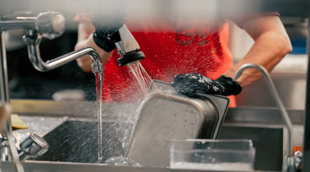 Water preserve in commercial kitchen