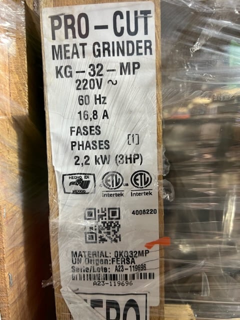 Pro-Cut KG-32-MP Bench Model Electric Meat Grinder, #32 Hub, 3 Hp - Open box