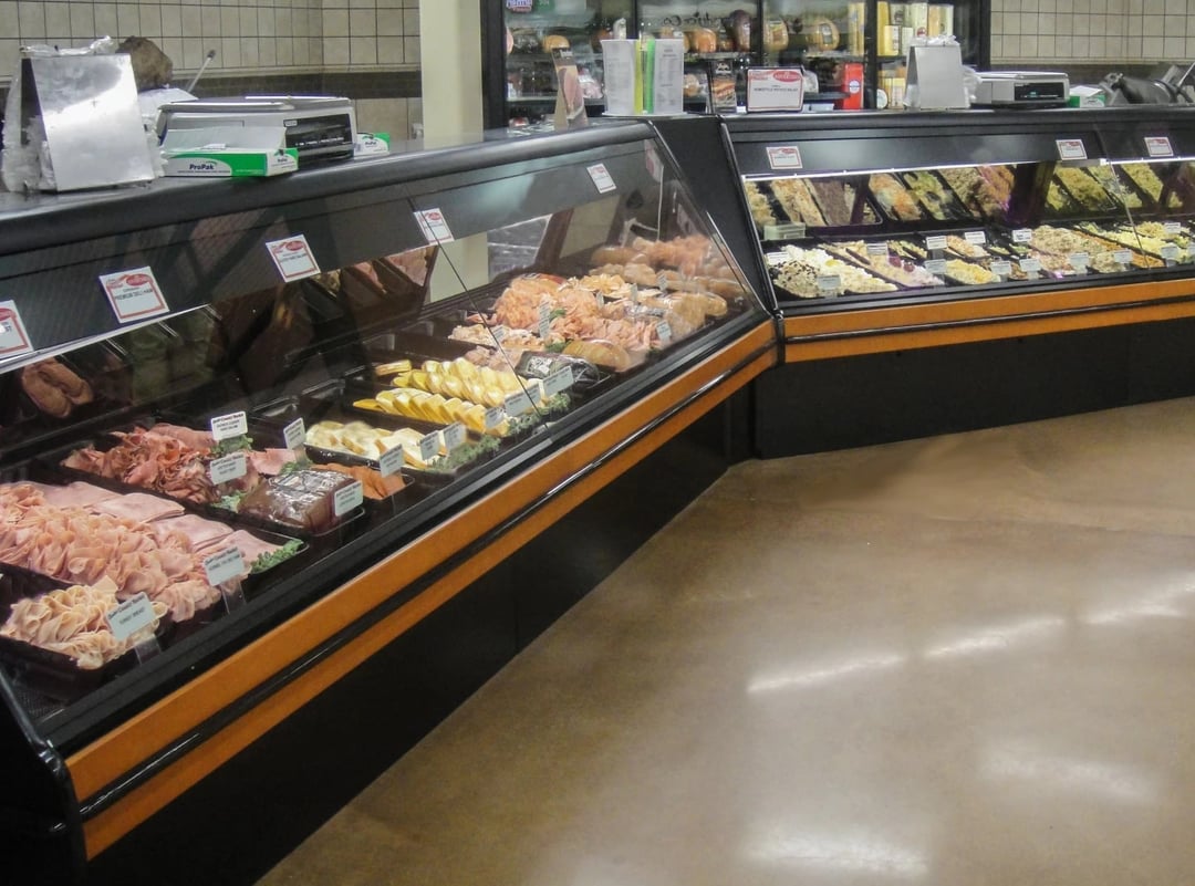 Structural Concepts GMG8 100" Single Duty Curved Refrigerated Meat Display Case, Remote
