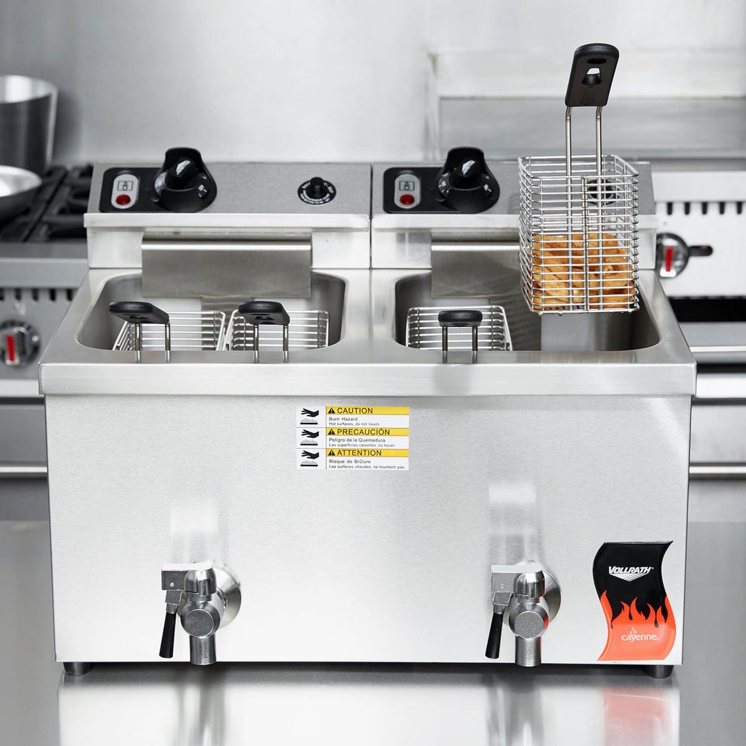 Vollrath 40710 Split Pot Countertop Electric Fryer w/ 4 Small Baskets, 30-Lb. Capacity, 2 Night Covers